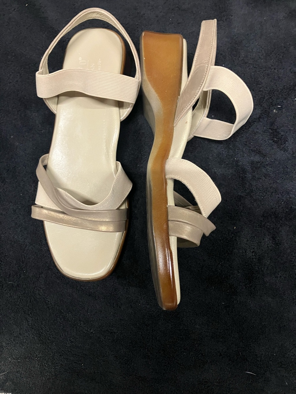 Munro Tech Neutral Beige Slingback Strappy Sandals for Women